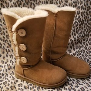 UGG Australia 3 Button Bailey Boot